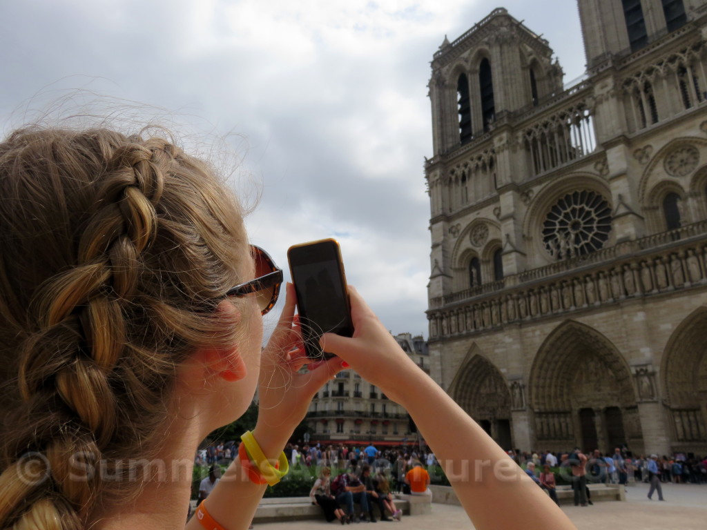 tourists paris